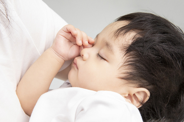 高龄妈妈想要二胎，自然怀孕和试管婴儿怎么选？